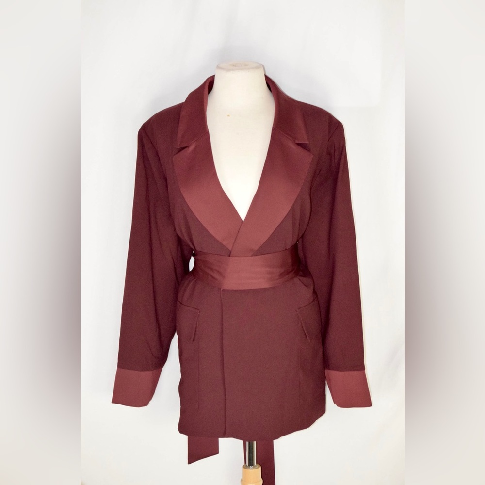 Tuxedo-Business casual jacket
